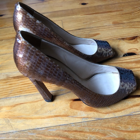 Vintage ⭐️ Gold ⭐️ Sequin Prada heels - Picture 4 of 13